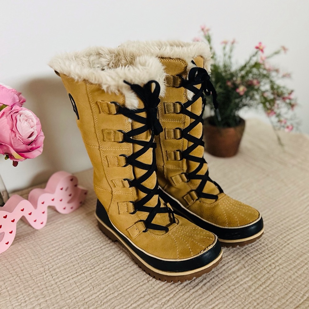 Sorel boots. Size 8. Waterproof